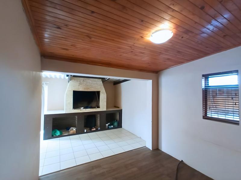 7 Bedroom Property for Sale in Heiderand Western Cape